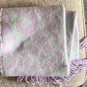 NWT Steve Madden Lavendar & Greg leopard print Scarf with Fringe